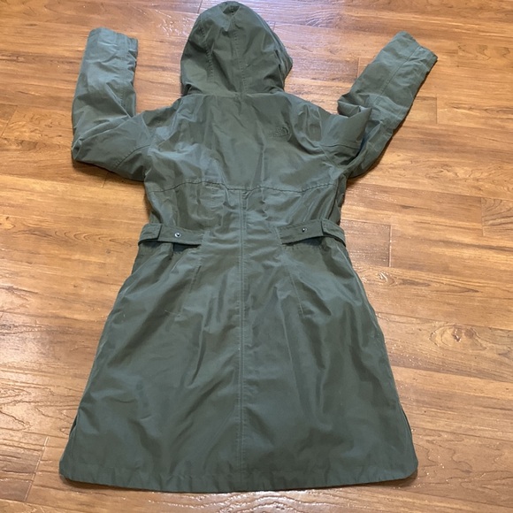 The North Face Dryvent Hooded Jacket - Picture 6 of 8